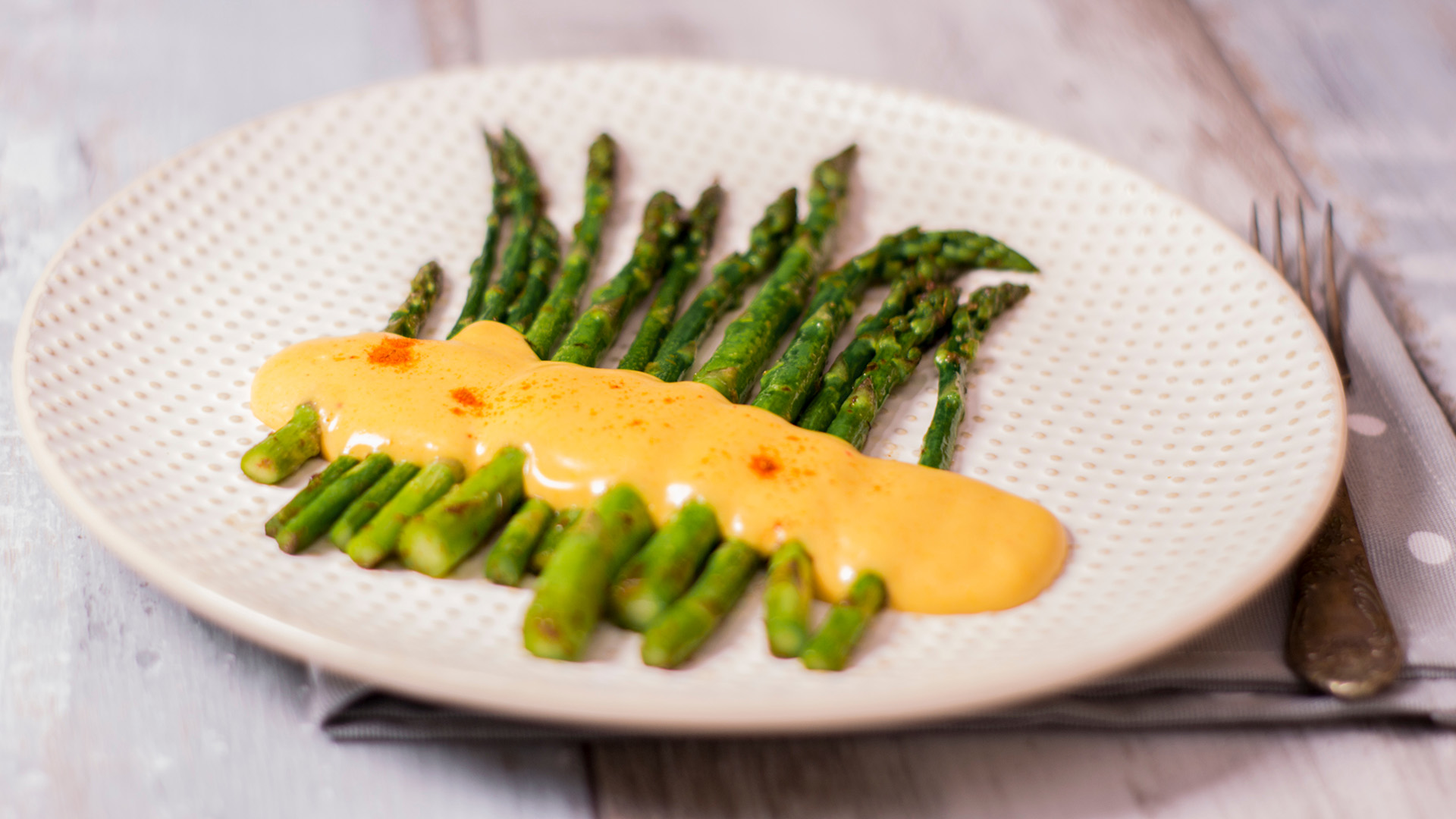 Classic Hollandaise Sauce